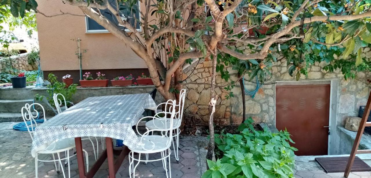 Apartments Bilo Near Primošten Екстериор снимка