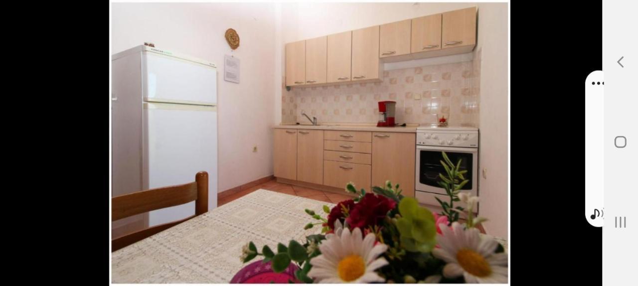 Apartments Bilo Near Primošten Екстериор снимка