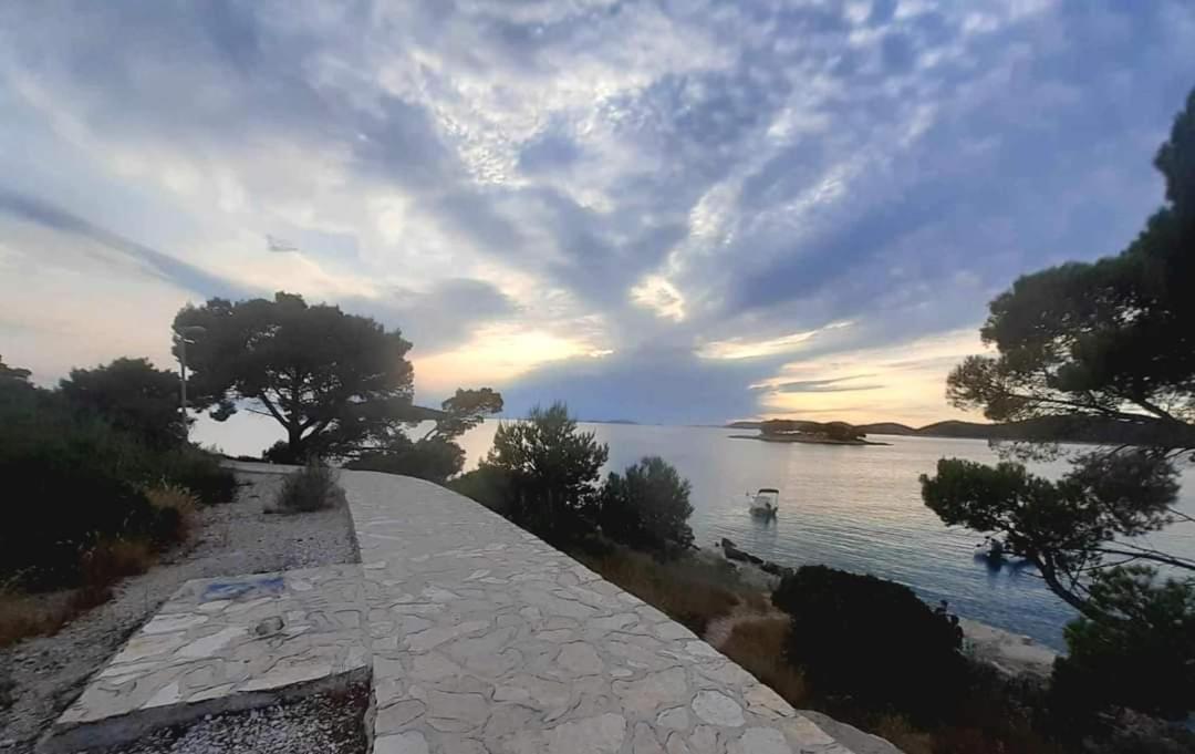 Apartments Bilo Near Primošten Екстериор снимка